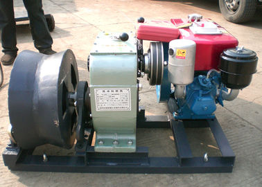 Línea de transmisión de arriba torno accionado del motor diesel de 5 toneladas con el tambor de cable de 400 milímetros