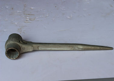 La llave de trinquete doble de las herramientas del andamio para la erección de la torre aprieta la nuez sólida