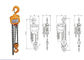 Herramientas básicas constructivas de la construcción y bloque de polea de elevación de la palanca del equipo con la cadena