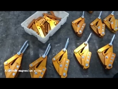 El aluminio viene a lo largo de la abrazadera auto abrazadera para el conductor ACSR