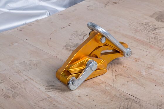 comprar Clampada de cable de alimentación de aleación de aluminio ligera con diseño de agarre seguro y resistente a las condiciones climáticas para una capacidad de carga de 40kN online manufacture