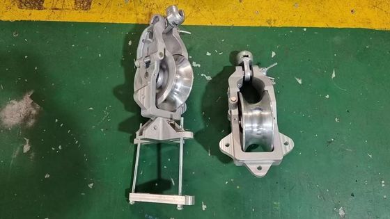 Φ178×76 Bloque de cuerda montado en el brazo cruzado con carga nominal de 10KN para la polea de instalación de cable de línea de transmisión