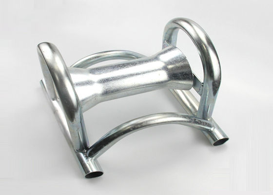 Roller de cable de tipo puente de acero revestido con zinc con carga nominal de 10KN para una instalación eficiente de cables